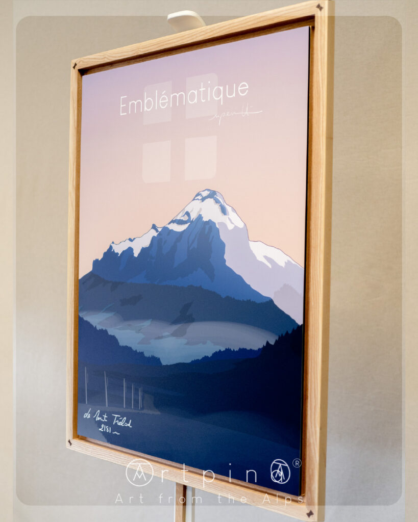 Tableau de Savoie, le mont Trélod, et son cadre en frêne massif de l'artiste Nicholas PERILLI en vue de côté.