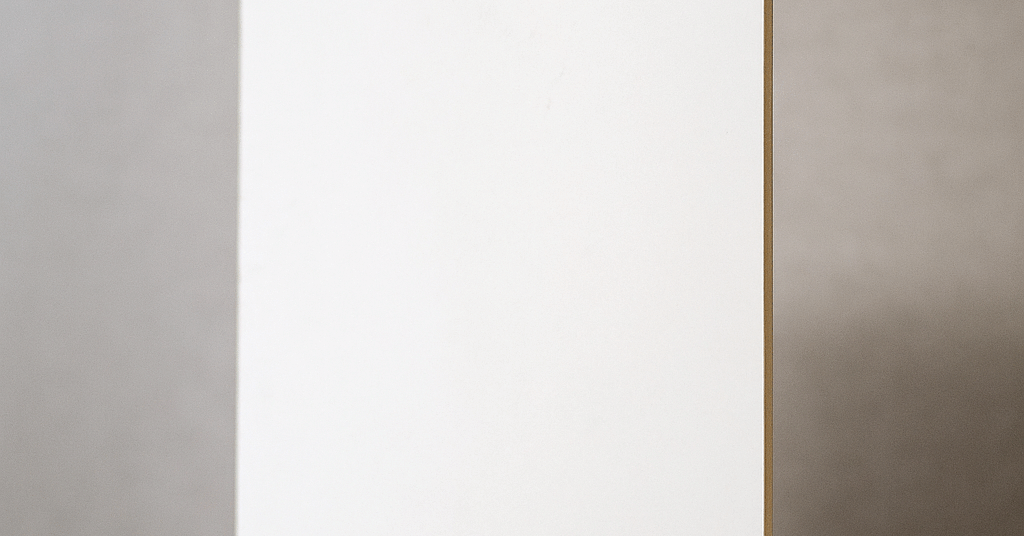 Panneau blanc sur fond neutre Mini - Tableau N°1 Chamonix Mont-Blanc